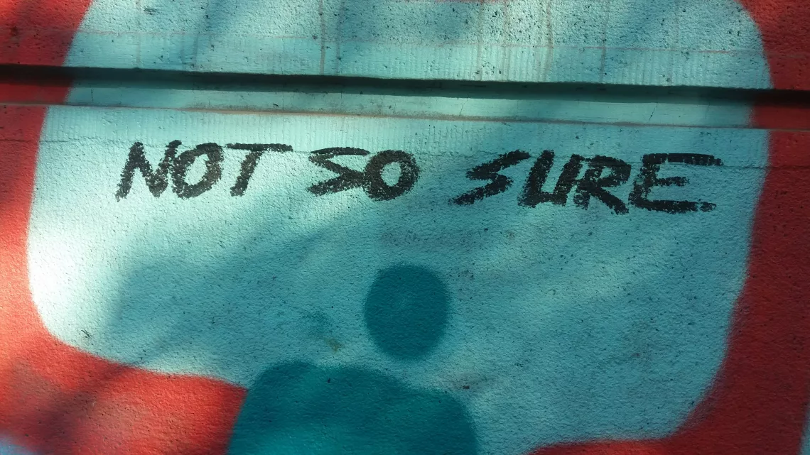 Schriftzug „not so sure“ – Zweifel an ADHS- und Depressionsdiagnose