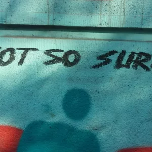 Schriftzug „not so sure“ – Zweifel an ADHS- und Depressionsdiagnose